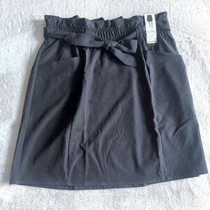 NWT Mondetta women’s high waisted stretch woven skirt with belt size small